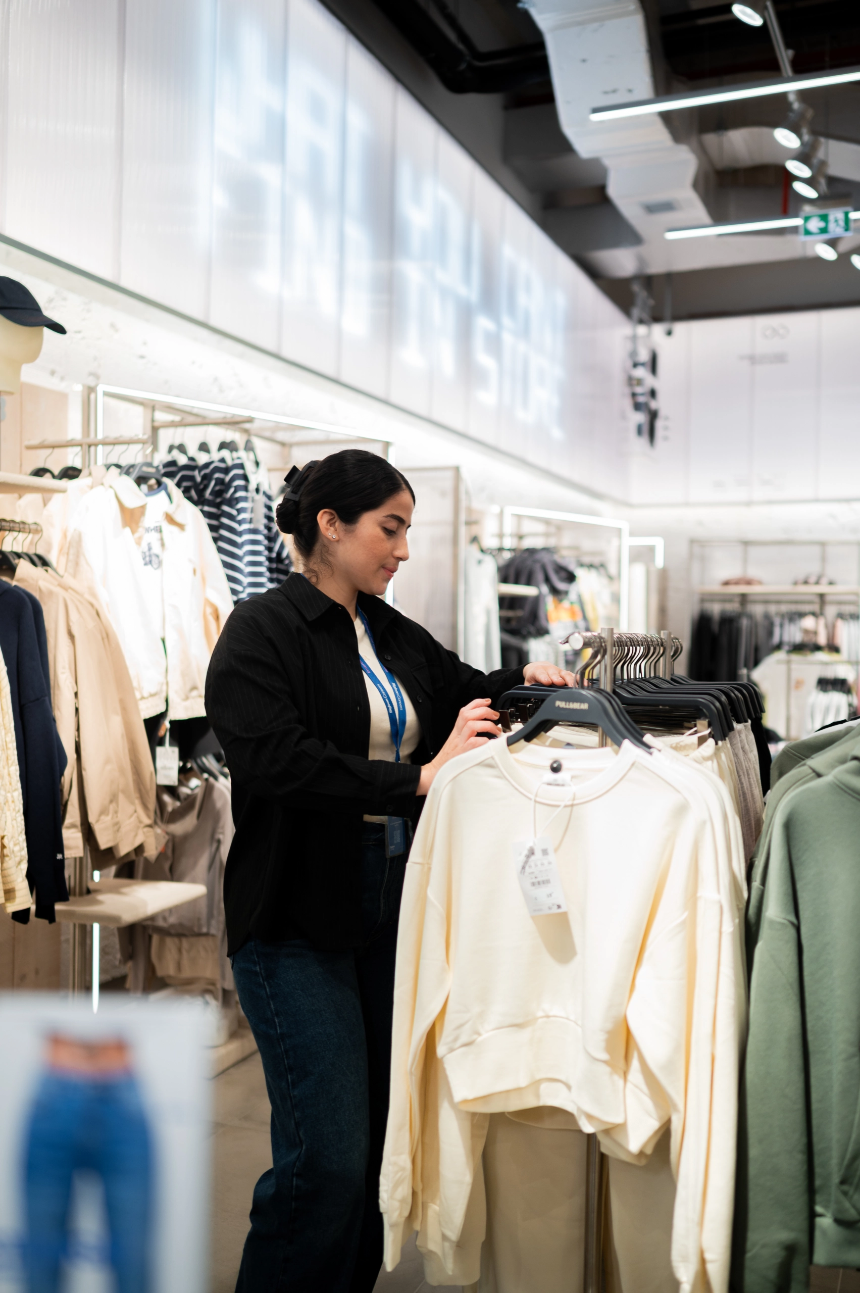Full-Time Sales Assistant